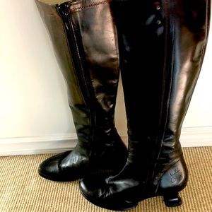 John Fluevogs Wearevers Hvala size 8